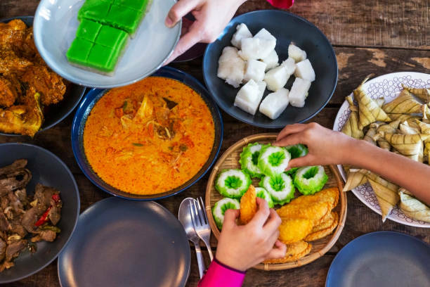 4 Tips Menjamu Tamu Minim Plastik